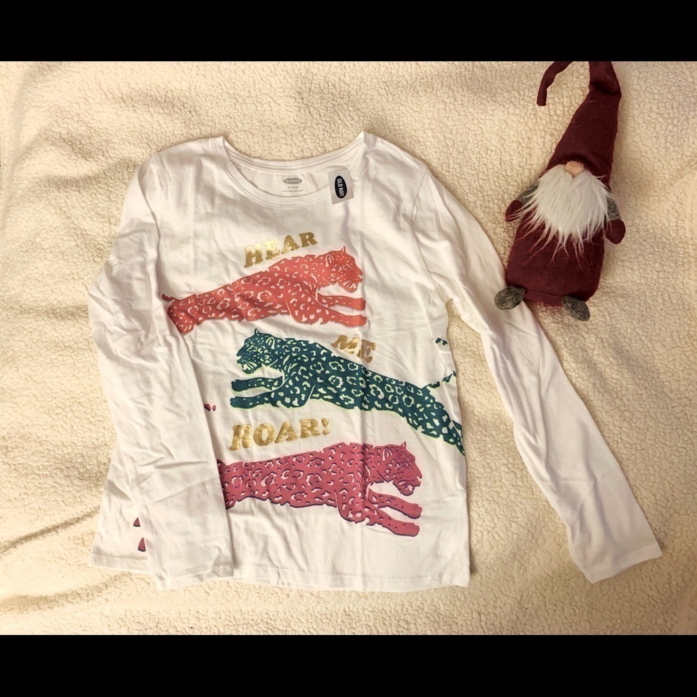 NWT Long sleeve T “Hear Me Roar” girls XL (14-16)